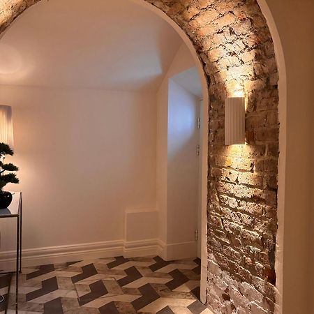 Luxurious 2 Bedroom Apartment With Sea View In Monkstown Blackrock  Exterior photo