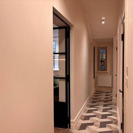 Luxurious 2 Bedroom Apartment With Sea View In Monkstown Blackrock  Exterior photo