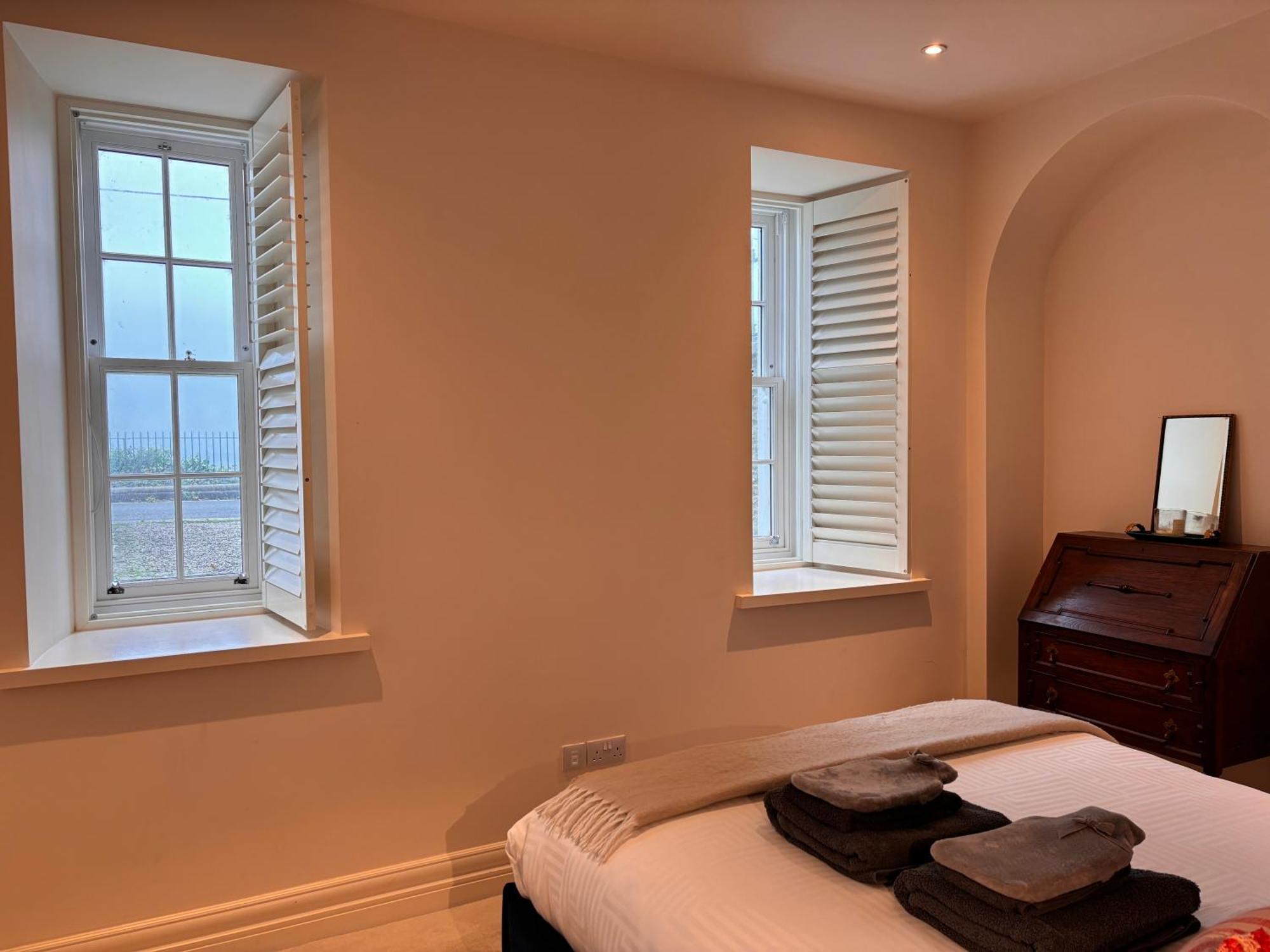 Luxurious 2 Bedroom Apartment With Sea View In Monkstown Blackrock  Exterior photo