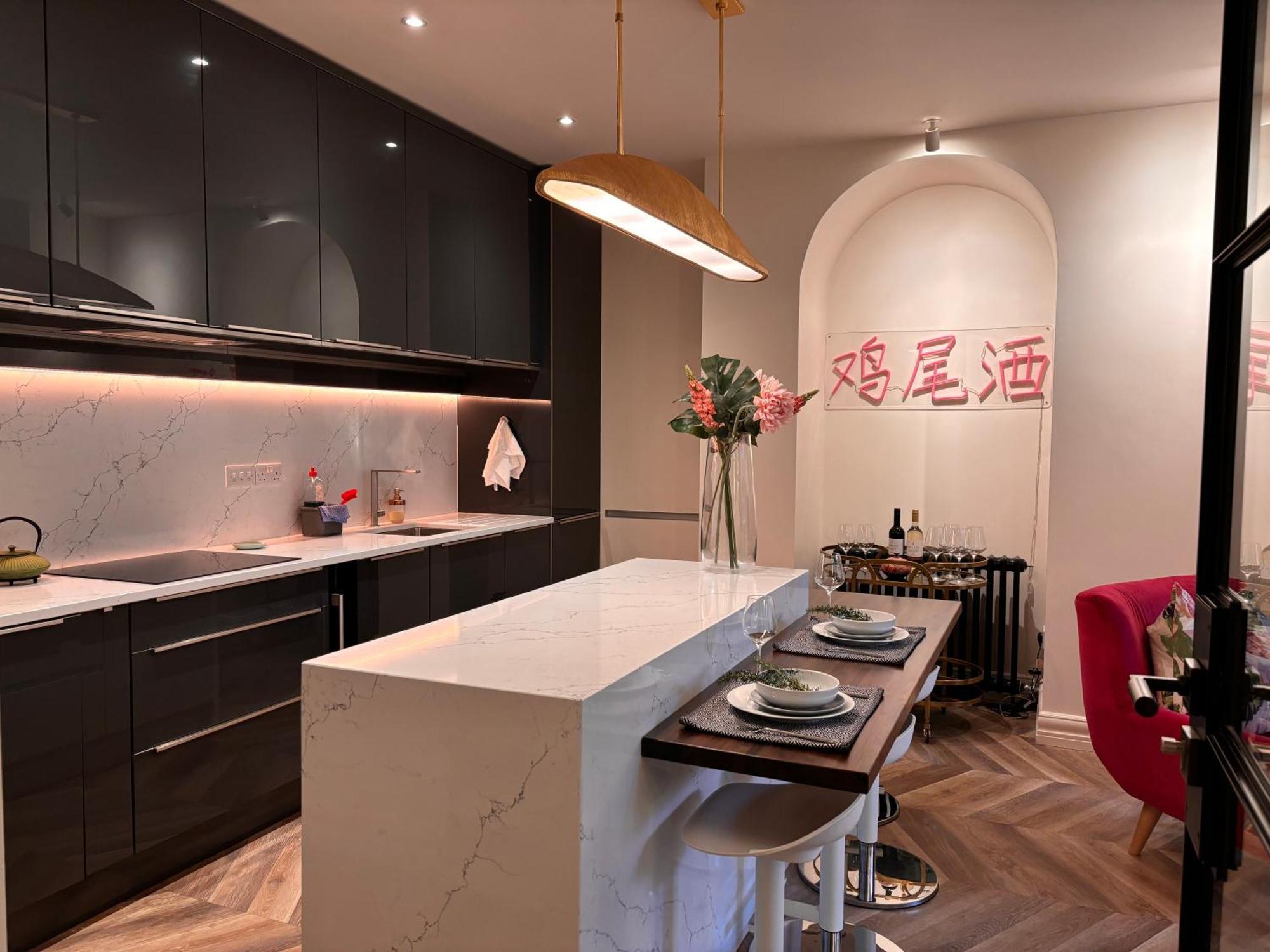 Luxurious 2 Bedroom Apartment With Sea View In Monkstown Blackrock  Exterior photo