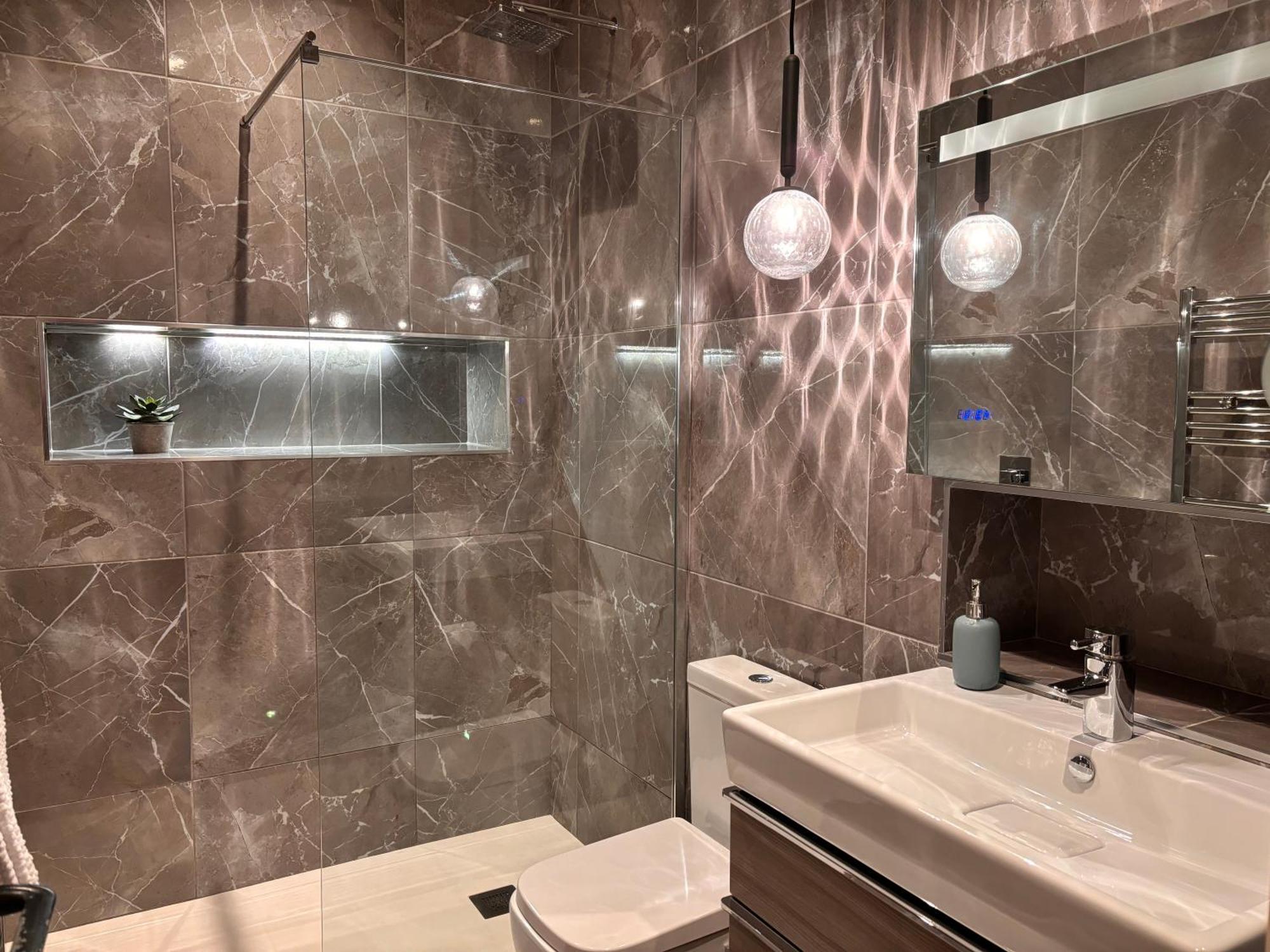 Luxurious 2 Bedroom Apartment With Sea View In Monkstown Blackrock  Exterior photo